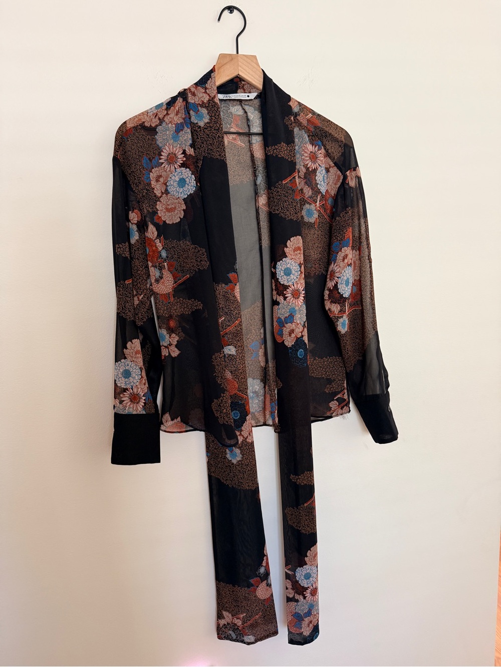 Floral Sheer Tie-Front Jacket - Black  Zara Blouse